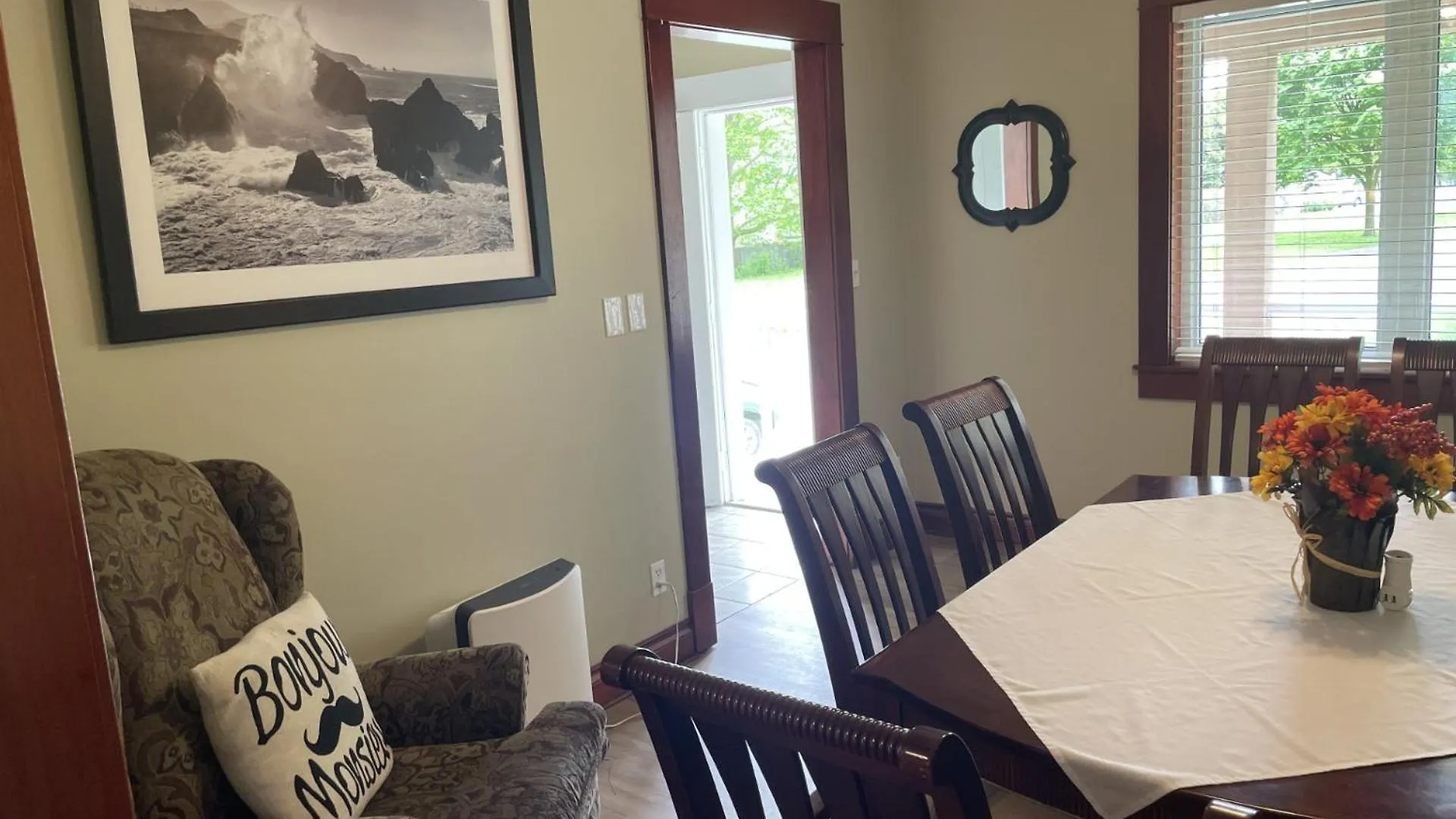 Peaceful Residence On Palmer Ave - Close To The Falls & Complimentary Breakfast Delivered Daily To The Rental Niagarawatervallen 0*,  Canada